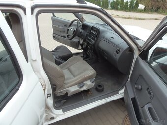 Nissan Double Cab 2.5 TD 4x4 redukce tažné 3T ČR - 13
