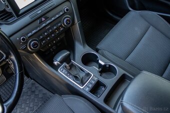 Kia Sportage 2.0 CRDi 4WD AT - 13