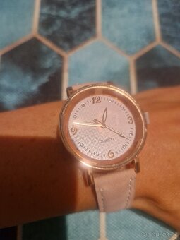 Nové dámské i dívčí hodinky Quartz růžové koženka třpytivé - 13