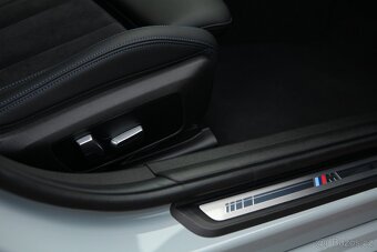 BMW 320i Individual°M-Packet°V ZARUKE°Laser°Widescreen° - 13