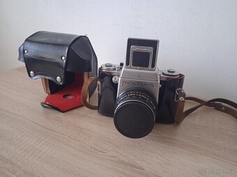 Staré fotoaparáty s příslušenstvím a původním obalem - 13