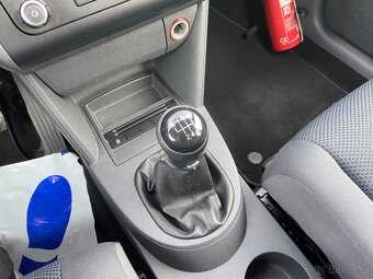 VW Touran 1.6 TDi Navigace,Climatronic - 13