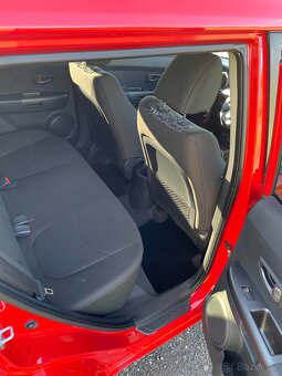 Kia Soul 1.6 CVVT 93kw - nadstandardní výbava - 13