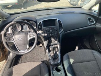 Opel Astra sports tourer 1.4 turbo 88 kw - 13