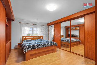 Prodej rodinného domu, 329 m², Jeneč, ul. Západní - 13