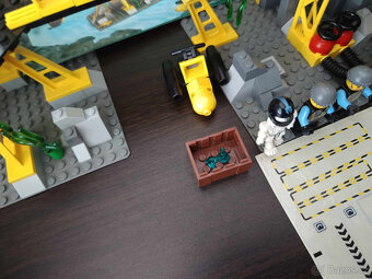 LEGO Aquaraiders II 7775 Aquabase Invasion +návody - 13