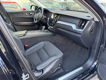 Volvo XC60 2.0 AWD 140kW Geartronic Panorama Kamera Tažné - 13