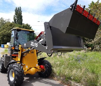 Čelní nakladač ZL16,ovládání joystik - 13