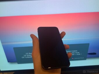 iPhone 11 64 GB Černý - 13