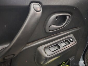 Suzuki Jimny 1.5 DDiS, 2006 úprava - 13