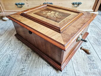 Starožitný hrací stroj Polyphon, 1895 - 13