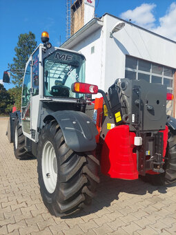 Teleskopický manipulátor Massey Ferguson MF TH.7038 S5 Effic - 13
