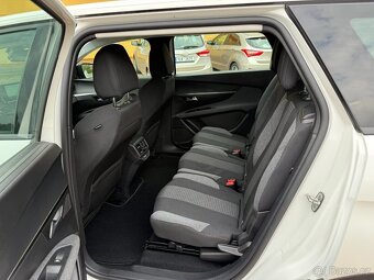 PEUGEOT 5008 II FL 1.2 PureTech 96kW-2022-138.609KM-7MÍST - 13