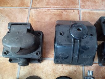 Bakelitová elektroinstalace - 13