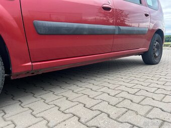 Dacia Logan MCV 1.6 - 13