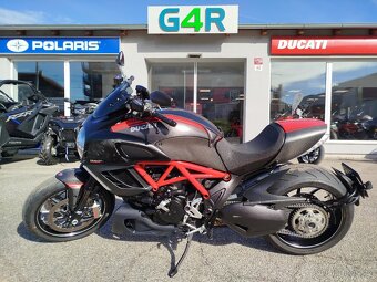 Ducati Diavel Carbon Red, ČR, DESMO, NAVIGACE, LADĚNÝ VÝFUK - 13