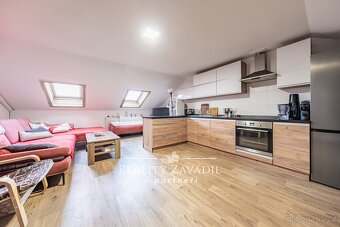 Prodej komerčních prostor s ubytováním, 350 m2 - Hovorčovice - 13