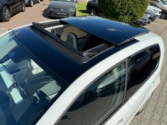 Volkswagen e-up 2014/60kw/150km/panorama/výhřev/sound system - 13
