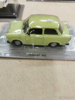 Kovové modely autíček. - 13