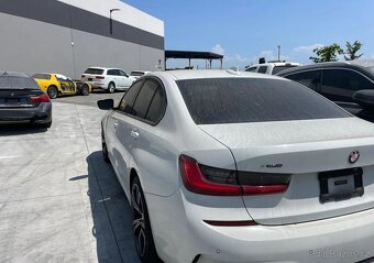 BMW Série 3 330i xDrive M Sport - 13