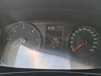 VW Transporter T6 2.0TDI, 75kW, 6/2018, 5 míst - 13