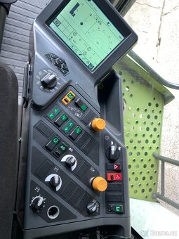 Claas Lexion 570 + V900 -> Nepojízdný, ale lze nastartovat - 13
