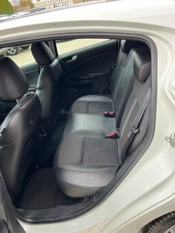 Alfa Romeo Giulietta 1.6 JTDm Šport = 196531km, 2011 = - 13