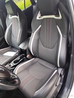Corolla GR sport 1.8 hybrid - 13