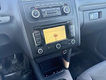 Volkswagen Touran 1.2 TSI - 77kw, 7 míst, tažné, webasto - 13