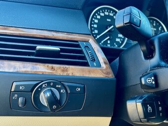 BMW 5 LCI 525i xDrive - 13