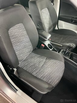Kia Ceed 1.6 CRDi 85kw, 2007, ČR - 13