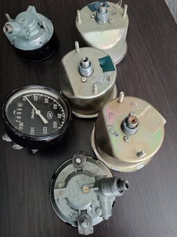 Originální nový tachometr z vojenského depozitu Dněpr M72 - 13