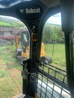 Bobcat T870 - 13
