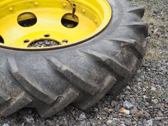Kola s pneu šípáky Barum 8,3.8-20 - 13