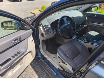 Volvo V50 2.4 D5 132kW Autoklima Alu Xen - 13