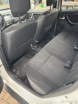 Dacia Duster 1.6 - 13