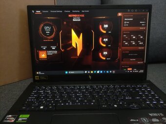 Prodam Acer Nitro v15 - 13
