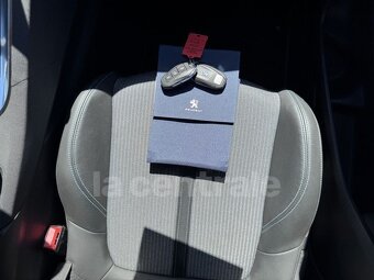 PEUGEOT 3008 II (2) BlueHDi 130 S&S ALLURE  EAT8 06/2021 - 13