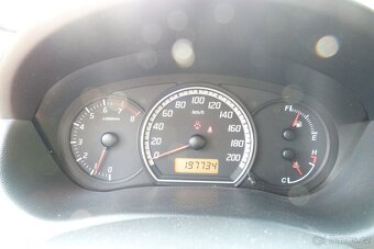 Suzuki Swift 1.3i 4x4 - 13