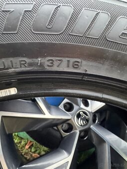 ❄️ Zimní kola Škoda R19 5X112 triglav 235/50 R19 - 13