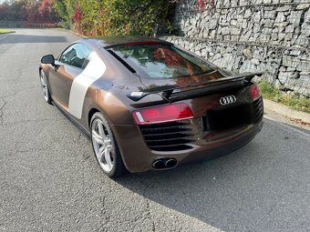 Audi R8 4.2 FSI quattro - 13