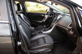 Opel Astra Sport Tourer ST 2.0 CDTI - 13