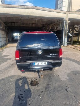 Cadillac Escalade 4x4,r.v.2002 najeto 300tis, STK do 6/2025 - 13