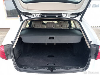 BMW 325d 160kW/SPORTLINE/1Maj - 13