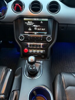 Ford Mustang 5.0 Ti-VCT V8 GT Premium EU verzia. - 13