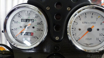 Moto guzzi V11 sport - 13