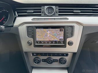 VW Passat Variant 2.0TDI 110 kW Full LED Navi 2015 ACC - 13