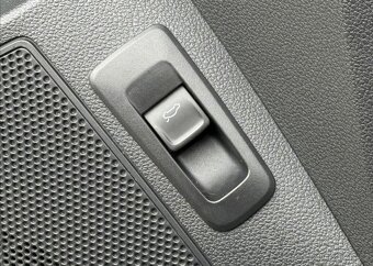 Škoda Karoq TSI 85kW 6KVALT EL. KUFR benzín manuál 85 kw - 13