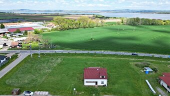 Stavební pozemek o výměře 781m2, v obci Milovice u Mikulova - 13