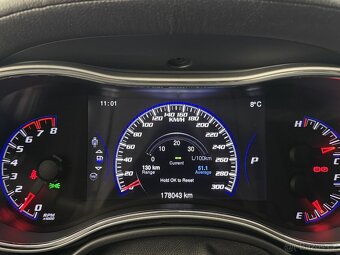 Jeep Grand Cherokee, 6.4 SRT 344kw - 13